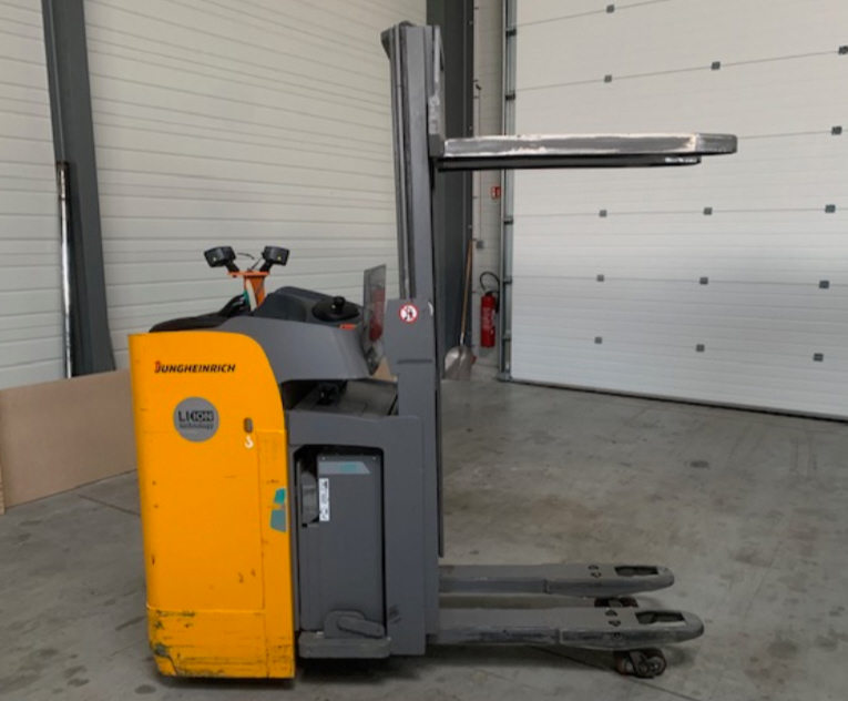 GERBEUR AUTO PORTE JUNGHEINRICH ESD 120 – 2000 KG