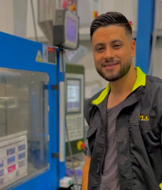 Technicien spécialisé en injection plastique