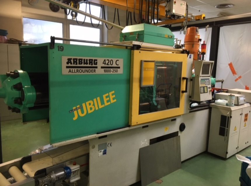 Presse à injecter ARBURG 100T 420 C 100 – 250 CENTEX