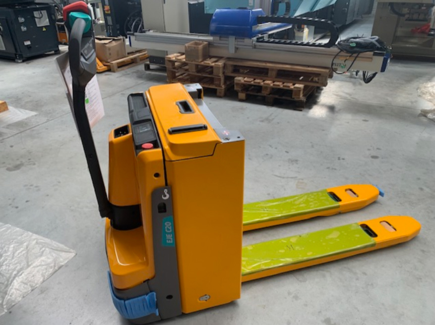 TRANSPALETTE ELECTRIQUE JUNGHEINRICH EJE C20