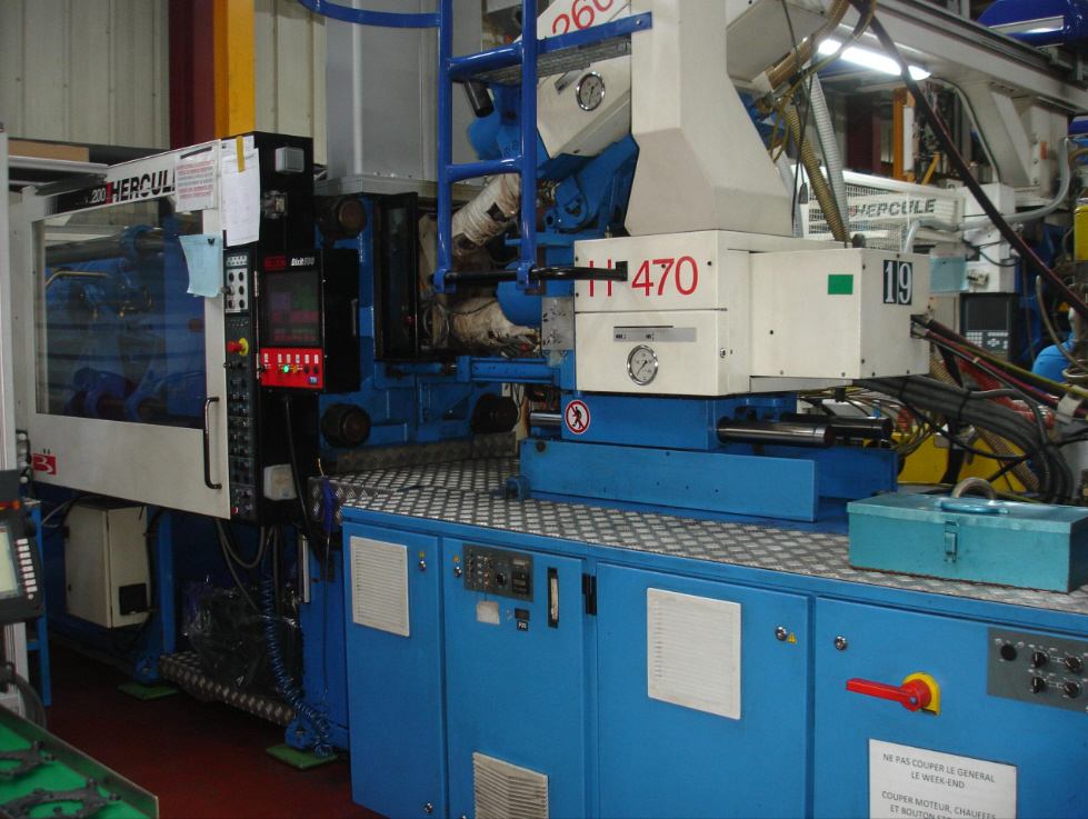 Presse à injecter BILLION Bi matière 260/470-200