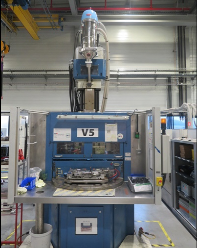 Presse à injecter ARBURG verticale 1200T 1000-400