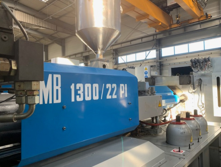 Presse à injecter BMB 220T KW 1300 / 22 PI