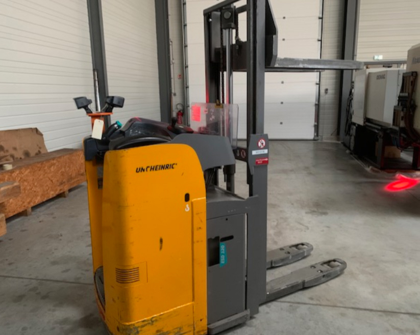 GERBEUR AUTO PORTE JUNGHEINRICH ESD 120 – 2000 KG
