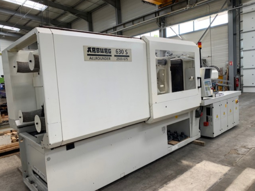 PRESSE A INJECTER ARBURG 250T 630 S 675