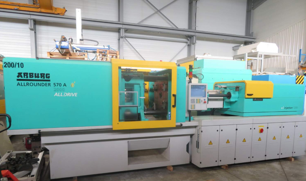 Presse à injecter ARBURG  570A 2000-1300