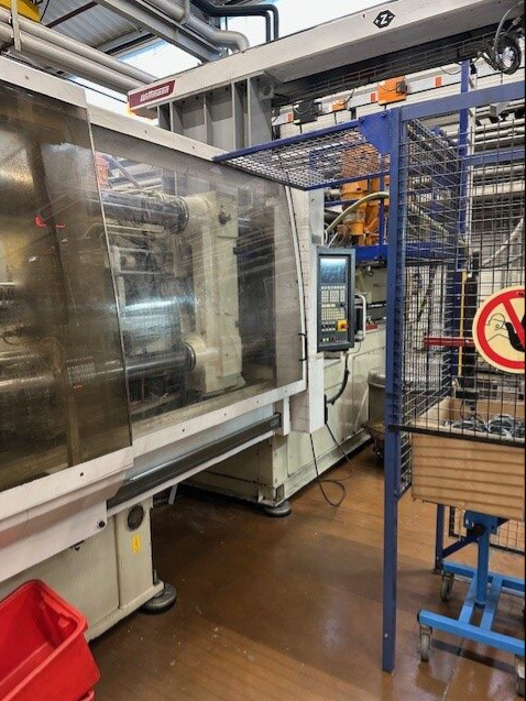 Presse à injecter NEGRI BOSSI 3700H2850