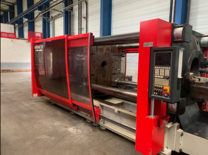 Presse à injecter NEGRI BOSSI 700T V 7000 H 12000