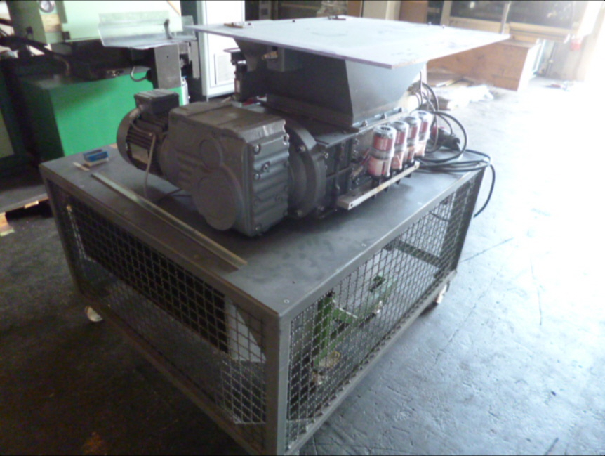 BROYEUR A METAUX ARP ZW300